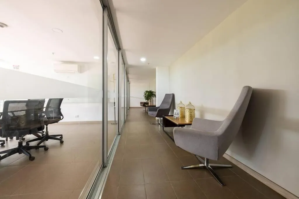 メデジンPremium Urban Oasis El Poblado 2Br 1Acアパートメント アパート メデジン