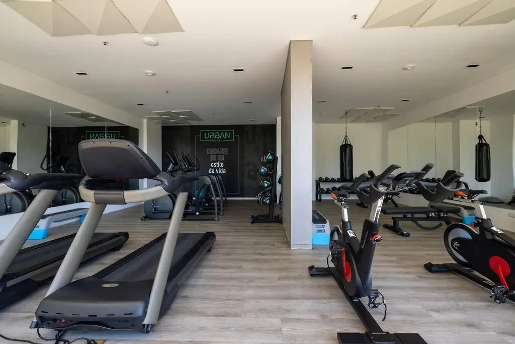 アパート メデジンPremium Urban Oasis El Poblado 2Br 1Acアパートメント