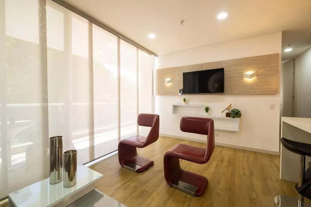 メデジンPremium Urban Oasis El Poblado 2Br 1Acアパートメント コロンビア