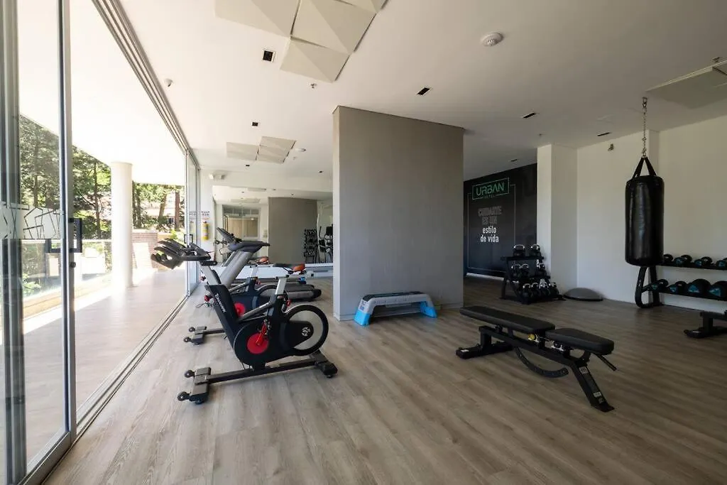 メデジンPremium Urban Oasis El Poblado 2Br 1Acアパートメント コロンビア